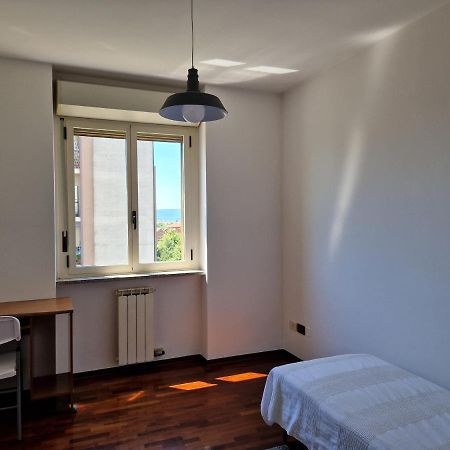 Appartamento Con Vista Montagne Biella Bagian luar foto